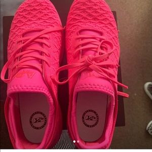 APL - BNWOT - never worn - too big and past return date